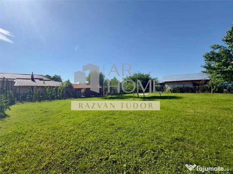 Casă cu 4 camere cu Teren 1681 Mp în Boldești