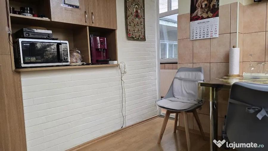 Apartament cu 3 camere decomandat în Decebal