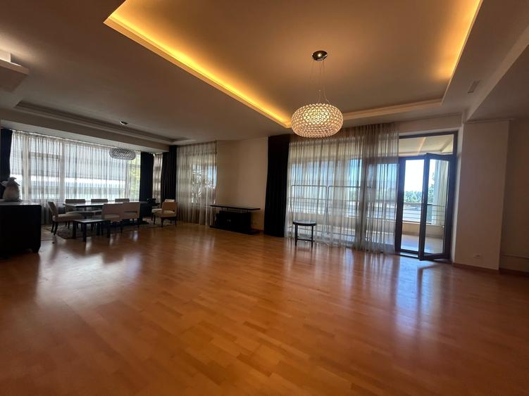 Apartament cu 4 camere decomandat în Floreasca — fotografia 1