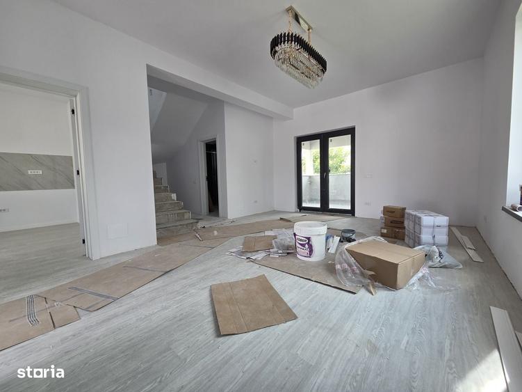 Casă cu 4 camere în Cornetu