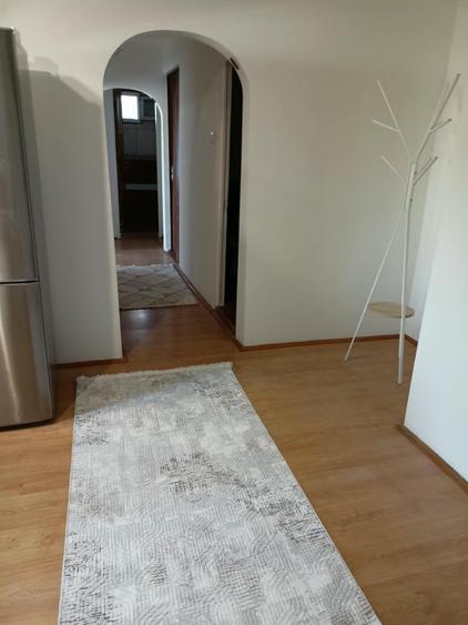 Apartament cu 3 camere decomandat în Crângași
