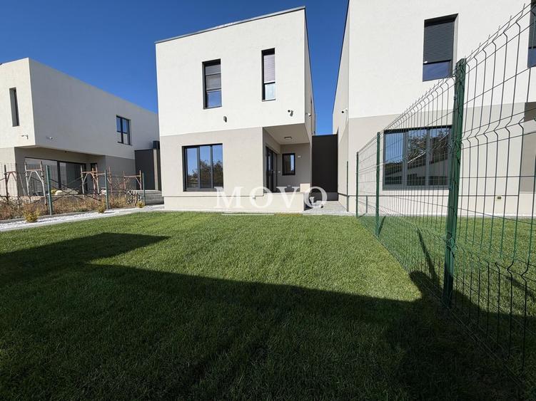 Duplex cu 4 camere cu Canalizare în Covaci