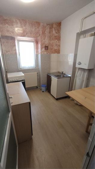 Apartament cu 2 camere decomandat în Exterior Vest