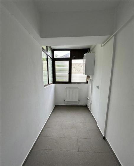 Apartament cu 2 camere decomandat în Aeroport
