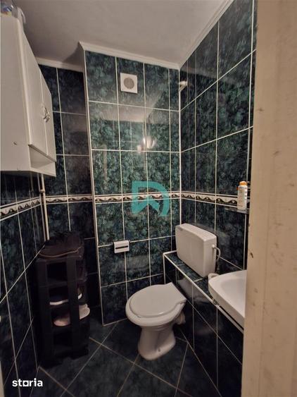 Apartament cu 3 camere decomandat în Astra