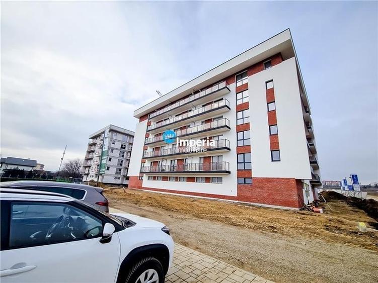 Apartament cu 3 camere decomandat în Galata