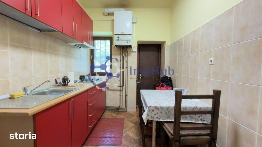 Apartament cu 3 camere semidecomandat în Gară