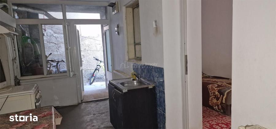 Casă cu 2 camere cu Canalizare în Sud