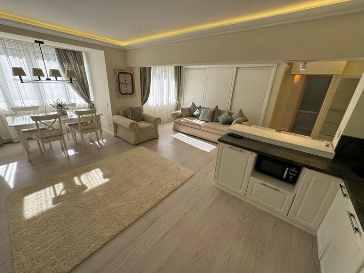 Apartament cu 3 camere decomandat, mobilat în 1 Decembrie 1918