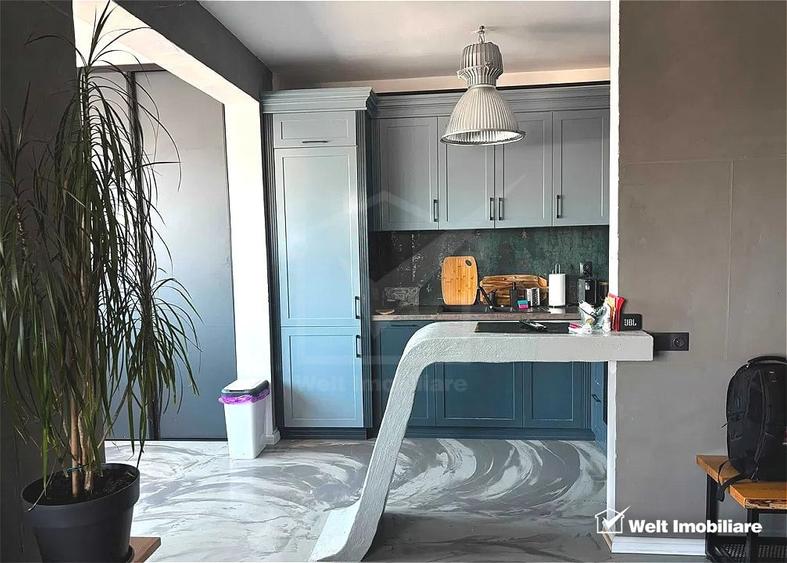 Apartament cu 3 camere semidecomandat, mobilat în Florești