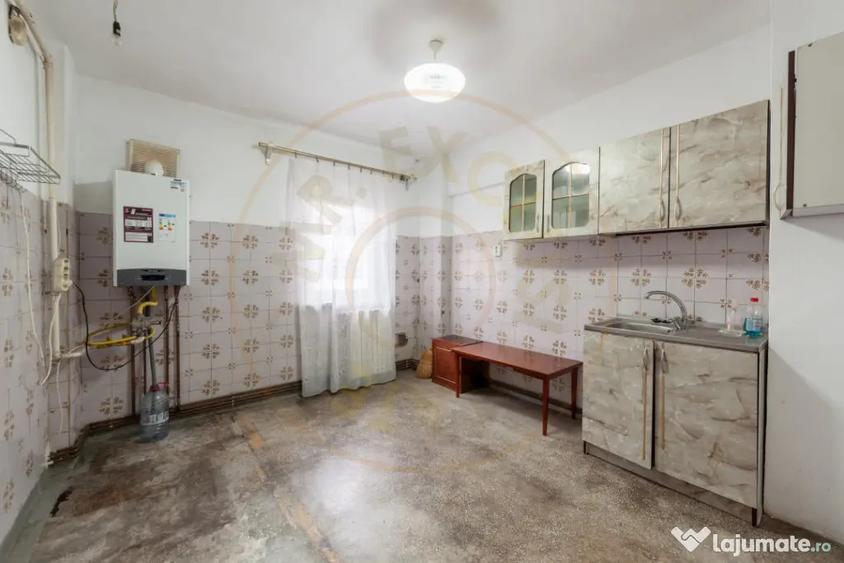 Apartament cu 2 camere decomandat, mobilat în Banat