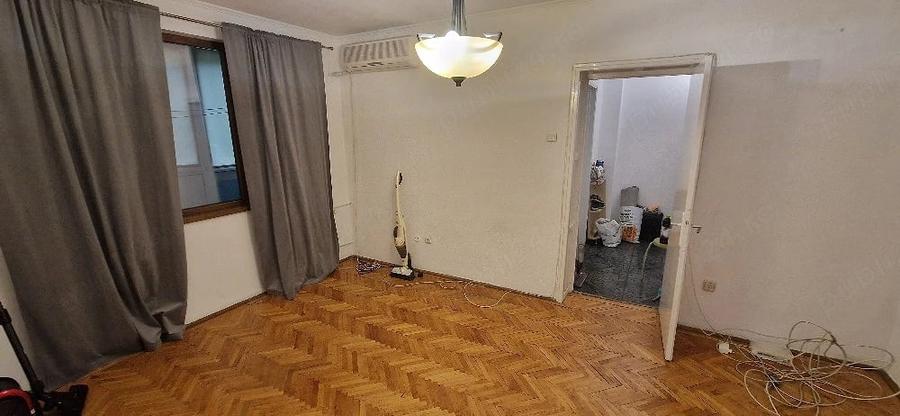 Apartament cu 2 camere semidecomandat în Pajura