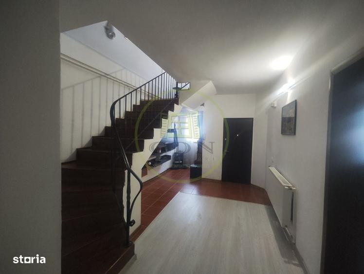 Casă cu 4 camere în Central