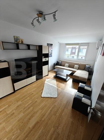 Apartament 3 camere, 53 mp, zona Banat - 1