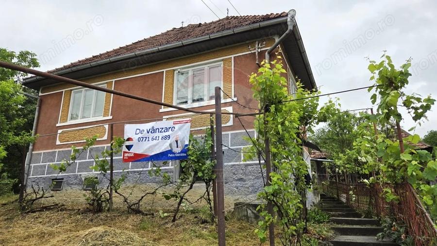 Casă cu 3 camere cu Teren 2200 Mp în Teleac