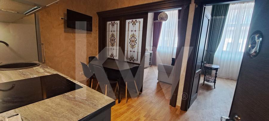 Apartament cu 2 camere decomandat, mobilat în Ultracentral