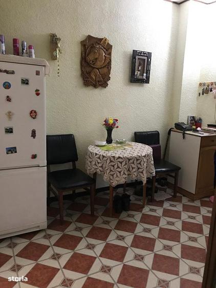 Apartament cu 3 camere decomandat, mobilat în Central