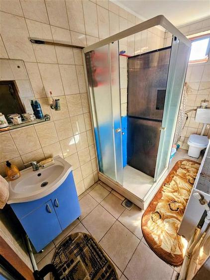 Casă cu 4 camere cu Teren 182 Mp în Pisc