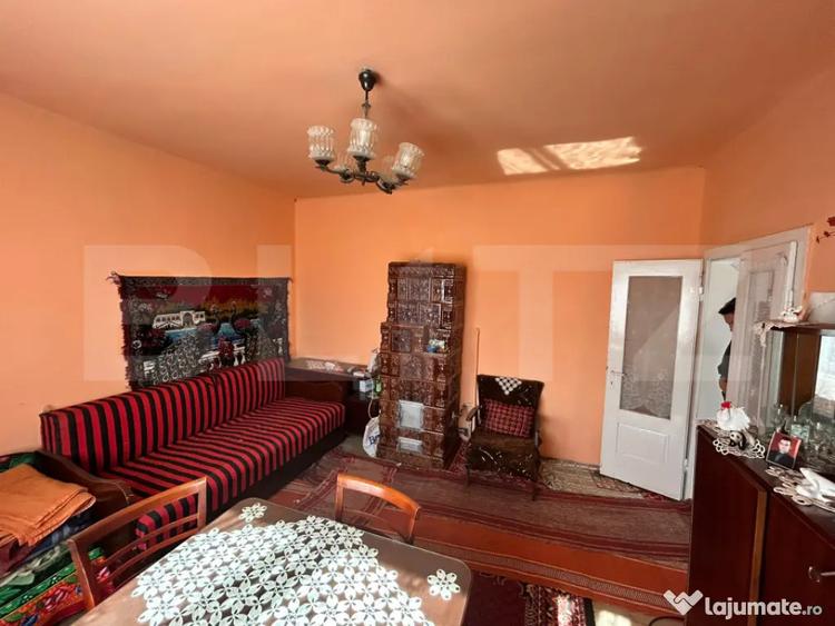 Casă cu 2 camere cu Teren 650 Mp în Acățari