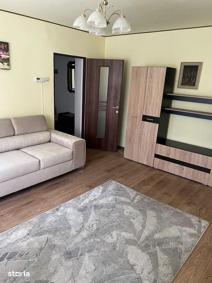 Apartament cu 3 camere semidecomandat în Grigorescu