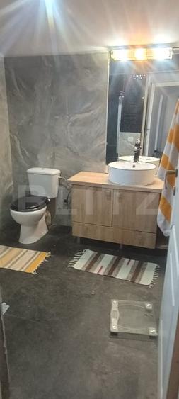 Casă individuală cu 5 camere cu Canalizare în Ghimbav
