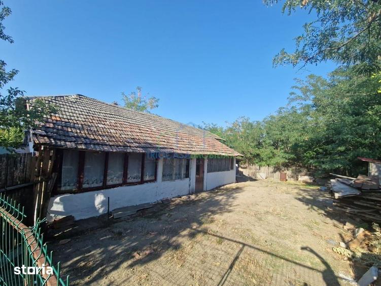 CASA DE VANZARE + TEREN - GANGIOVA DOLJ - 1