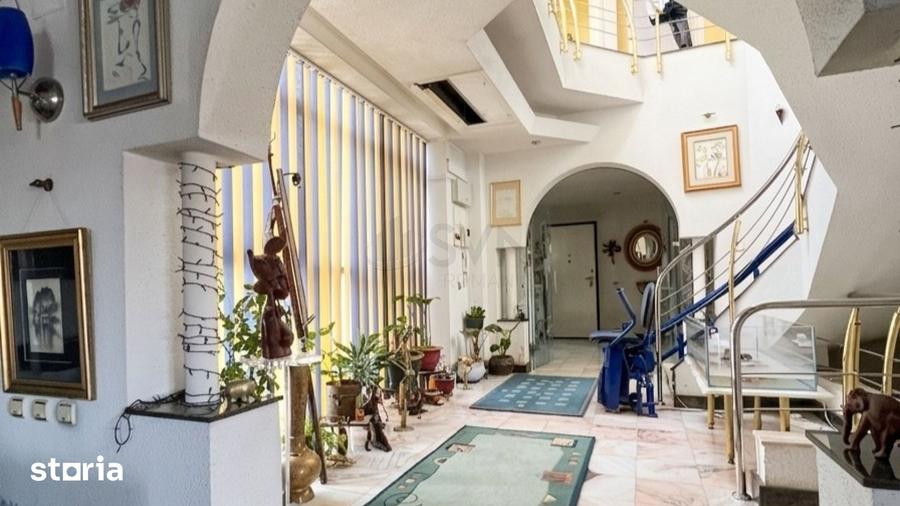 Casă cu 7 camere cu Piscina în Dămăroaia