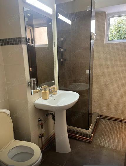 Apartament cu 2 camere decomandat în Frații Golești
