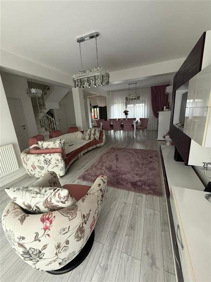 Casă cu 4 camere cu Teren 276 Mp în Exterior Vest