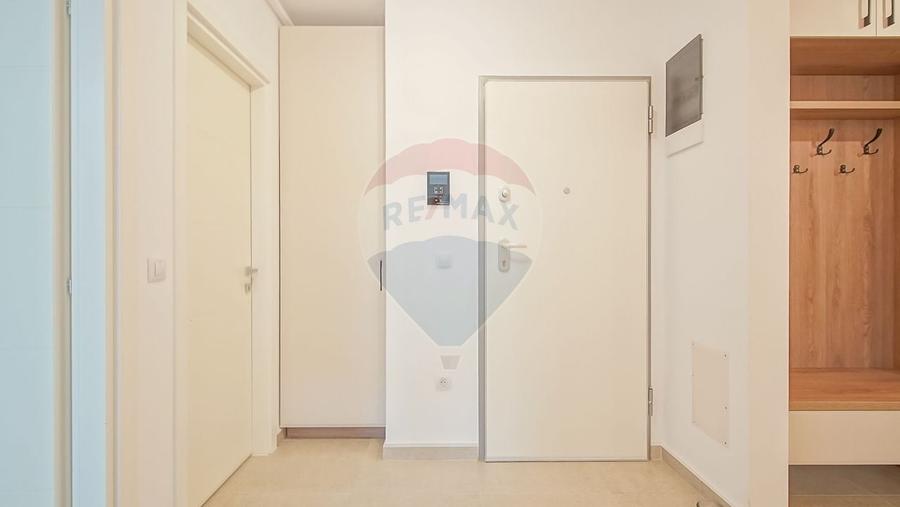 Apartament cu 2 camere decomandat, mobilat în Tractorul