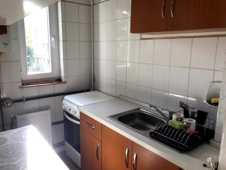 Apartament cu 2 camere semidecomandat în Dosu Bricii