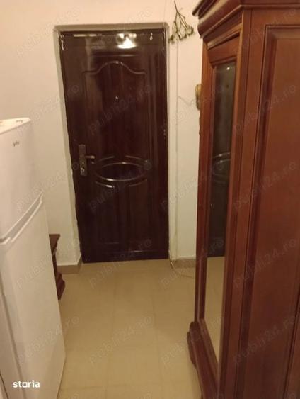 Apartament cu 3 camere decomandat, mobilat în Drumul Taberei