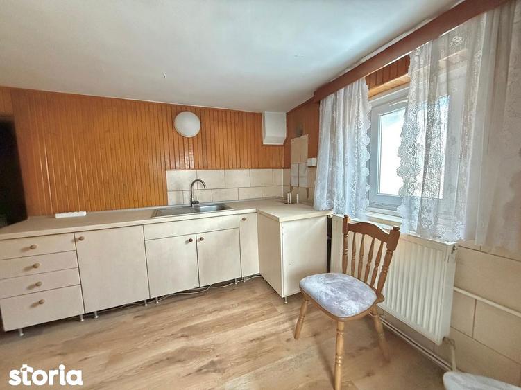 Casă cu 3 camere cu Teren 272 Mp în Poiana Țapului