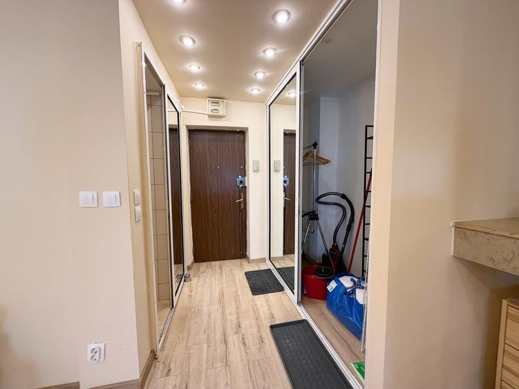 Garsonieră decomandată, mobilată în Nerva Traian
