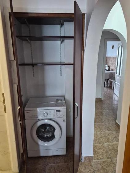 Apartament cu 3 camere decomandat în Ștefan cel Mare