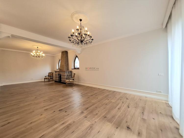 Apartament cu 3 camere semidecomandat, mobilat în P-ța Rosetti
