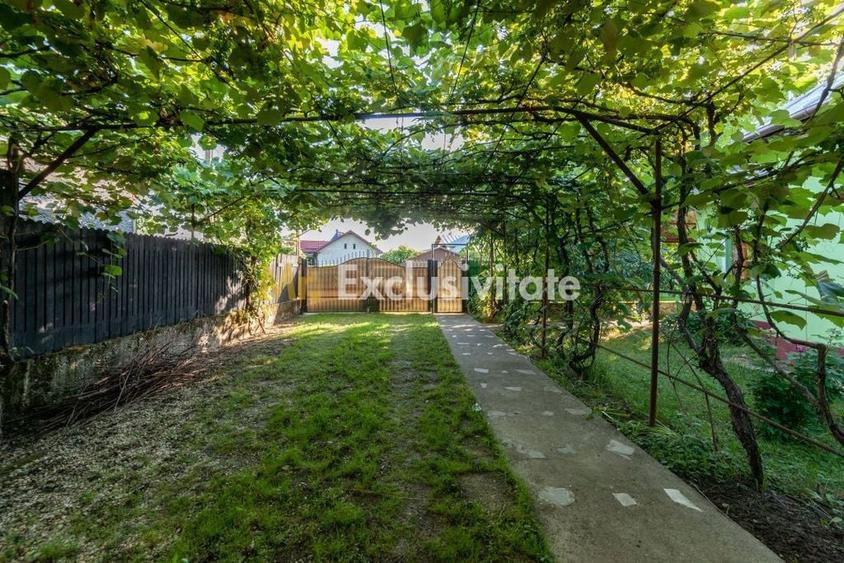Casă cu 3 camere cu Teren 2720 Mp în Uliești