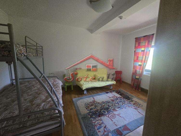 Casă cu Teren 3300 Mp în Cornu