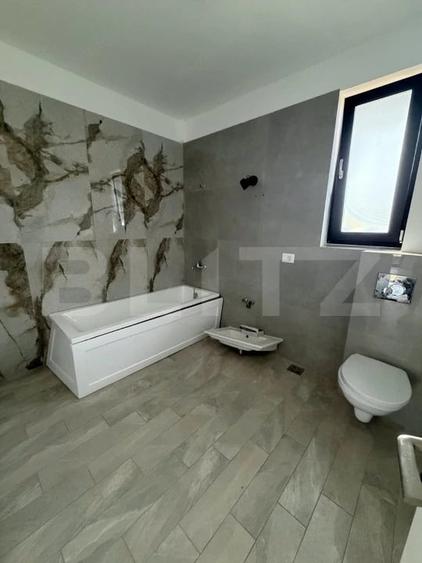 Casă cu 4 camere cu Teren 425 Mp în Filiași