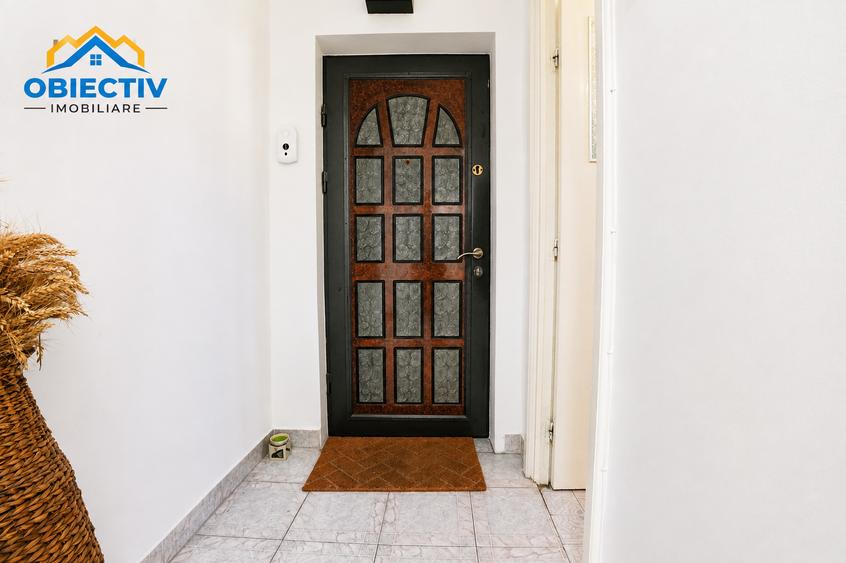 Apartament cu 4 camere decomandat în Central