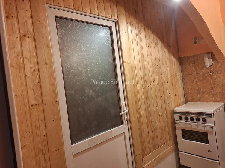 Garsoniera bacau narciselor 12. Etaj 3. Proprietar 23 mp. Pret 26000 euro
