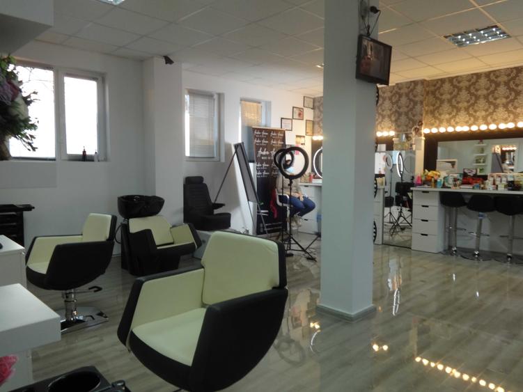 Spațiu comercial, de 184 mp, în Central