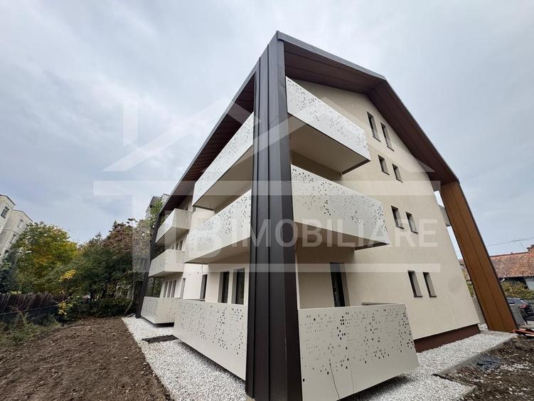 Apartament cu 3 camere semidecomandat în Unirii