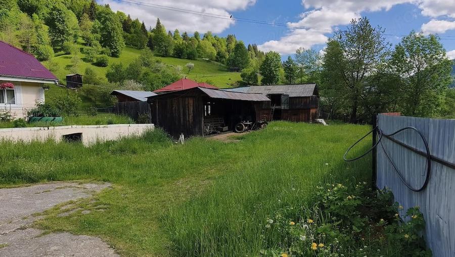 Casă cu Teren 3344 Mp în Dreptu