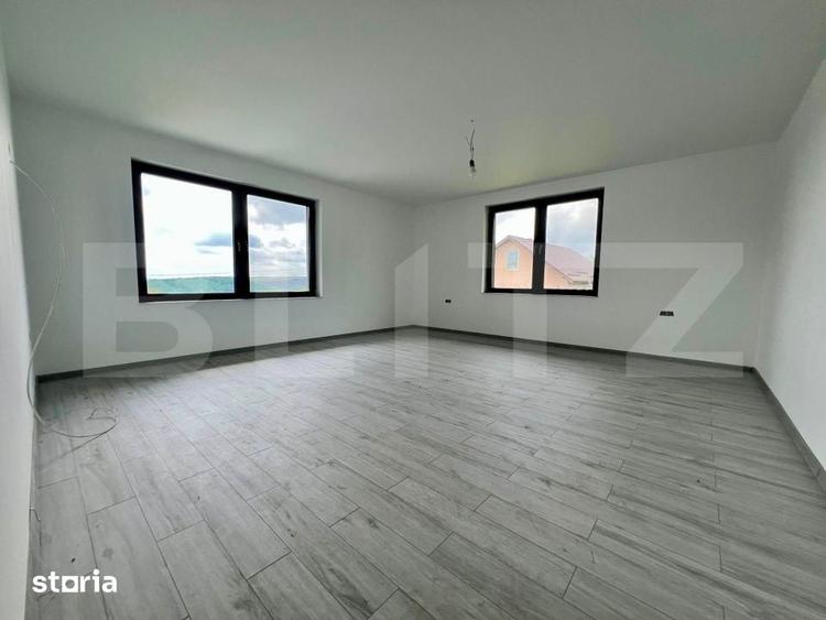 Casă cu 3 camere cu Teren 2600 Mp în Livezile
