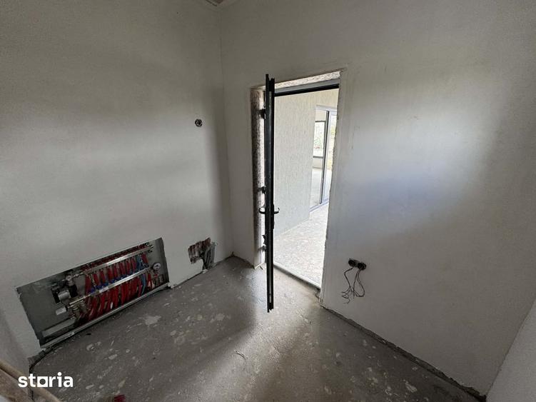 Casă cu 3 camere cu Teren 450 Mp în Lazuri