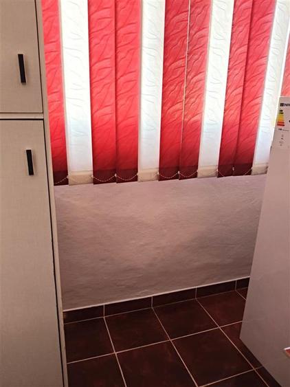 Apartament cu 3 camere semidecomandat în Viziru 1
