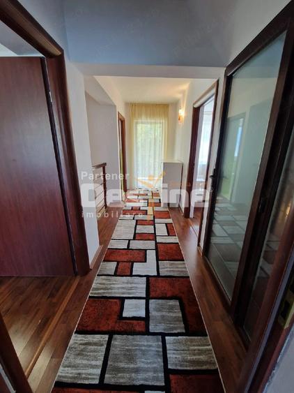 Duplex cu 4 camere cu Canalizare în Giulești