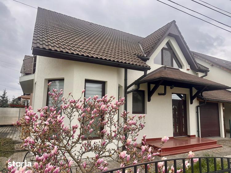 Casă cu 4 camere cu Teren 310 Mp în Central