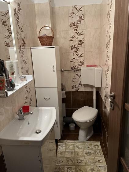 Apartament cu 3 camere decomandat în Zamfirescu